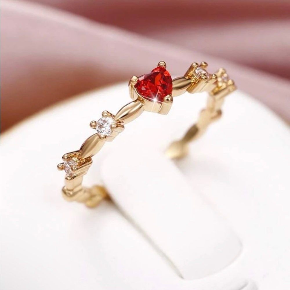 NWT Red Heart ❤️ Ring - Picture 4 of 7